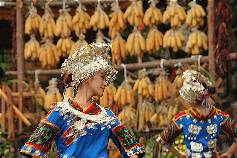 二等奖-集团总部-余雪松 炫动的舞姿